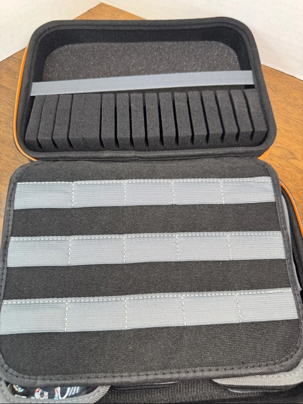 NWT USA Gear XL Semi-Hard Shell Dart Protective Case for 15 Darts Tips, Flights
